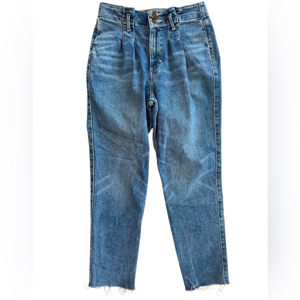 Hollister Curvy Ultra High Rise Mom Jean Pleated Crop Stretch Medium Wash‎ Sz 27